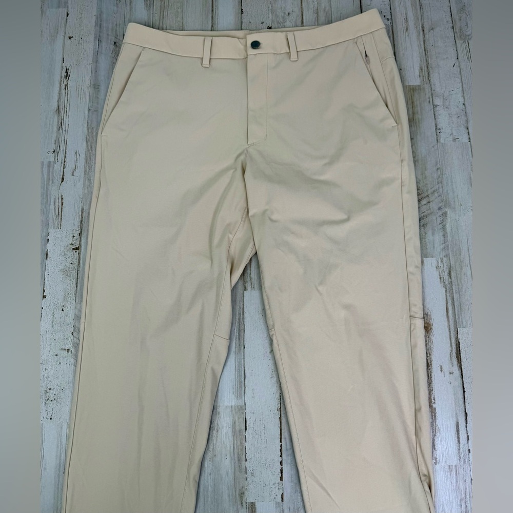 CRZ Yoga Pants Mens 38x31 Cream Athleisure Golf Polyester Stretch Gym Joggers - Picture 3 of 10